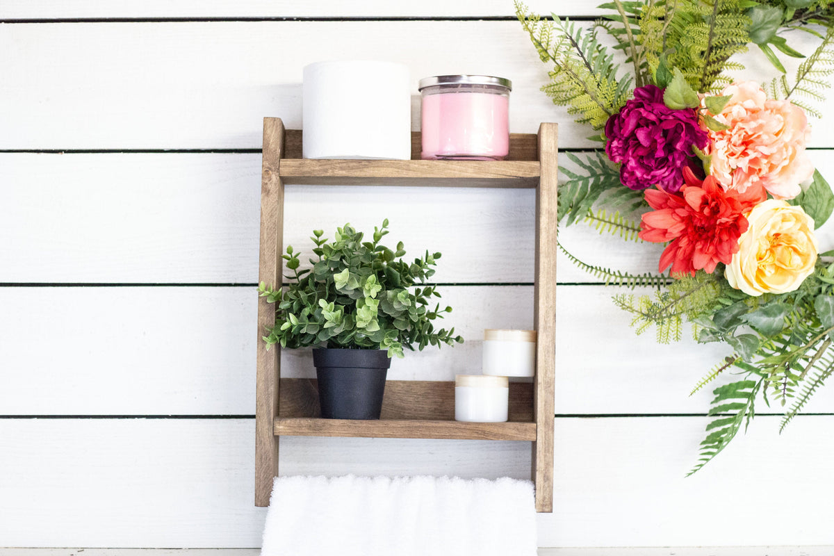 Hanging Shelf with Towel Bar